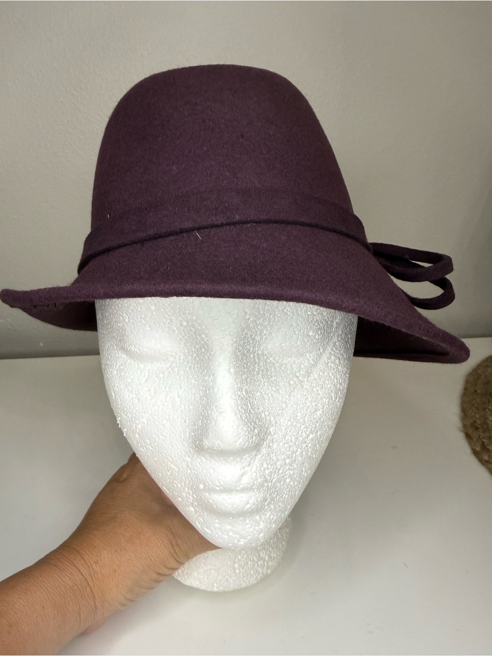Wool Cloche Hat Bow Accent Wide Brim Vintage One Size Purple Plum Academia MCM - Picture 4 of 12